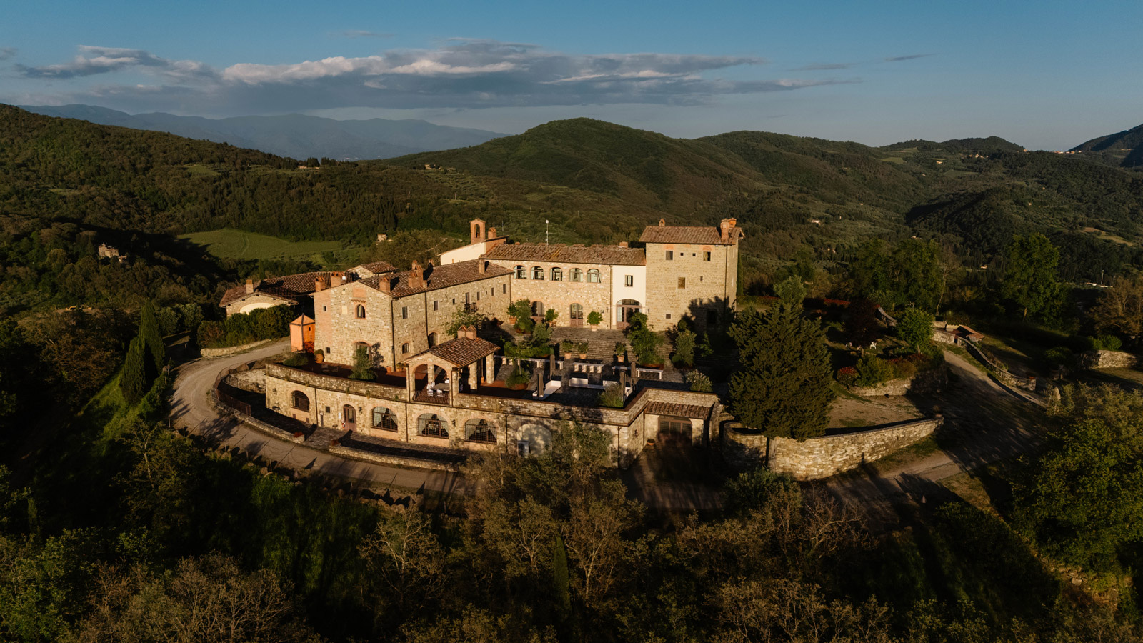 Montemasso Ruffino: Castello nel Chianti Classico tra Vino, Storia e Relax